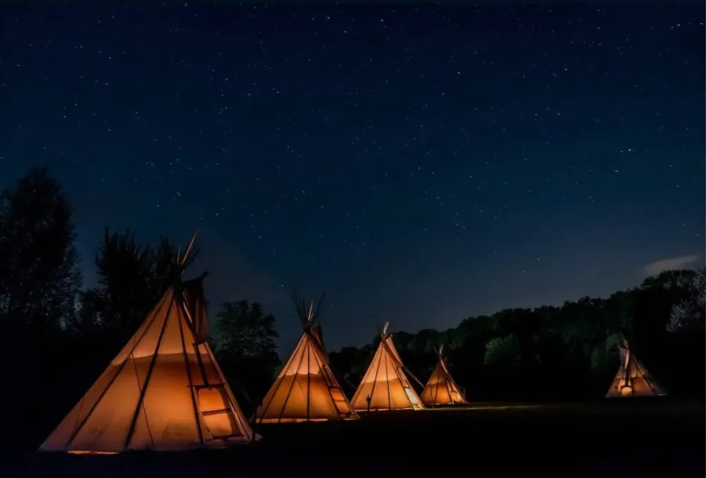 Nuit insolite tipi à Brûlon
